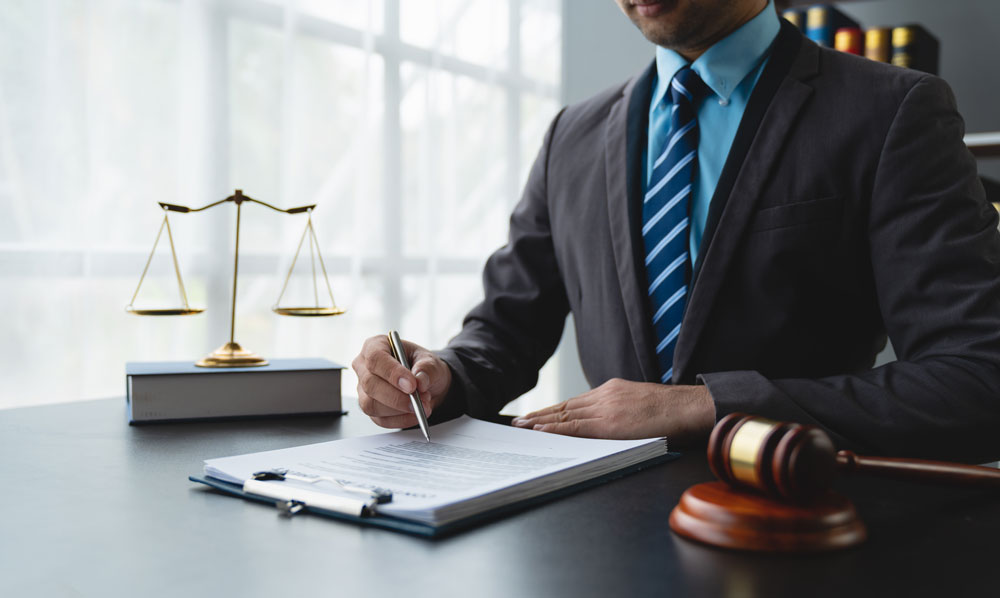 How-Electrical-Engineer-Expert-Witnesses-Help-Explain-Technical-Details-in-Complex-Cases-01